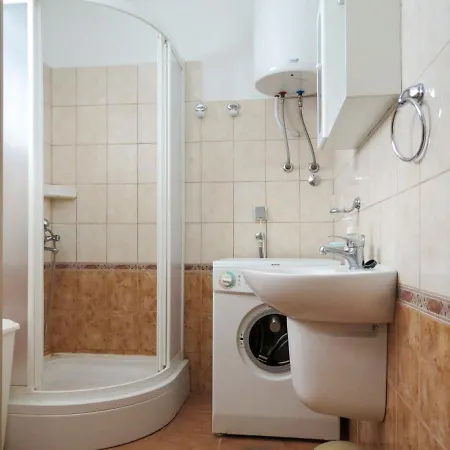 Bernardi By Interhome Lumbarda